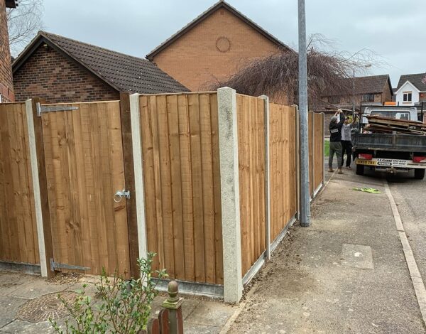 9ft (2.7m) Concrete Corner Fence Post - Slotted - Image 2