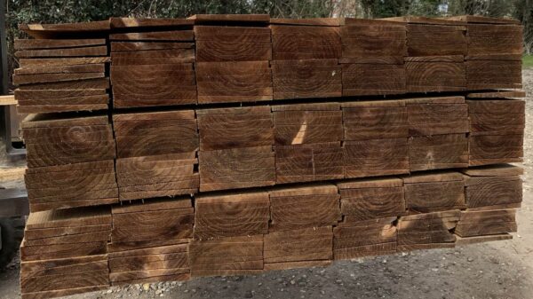 1.65m Feather Edge Board 125mm x 22mm - Image 2